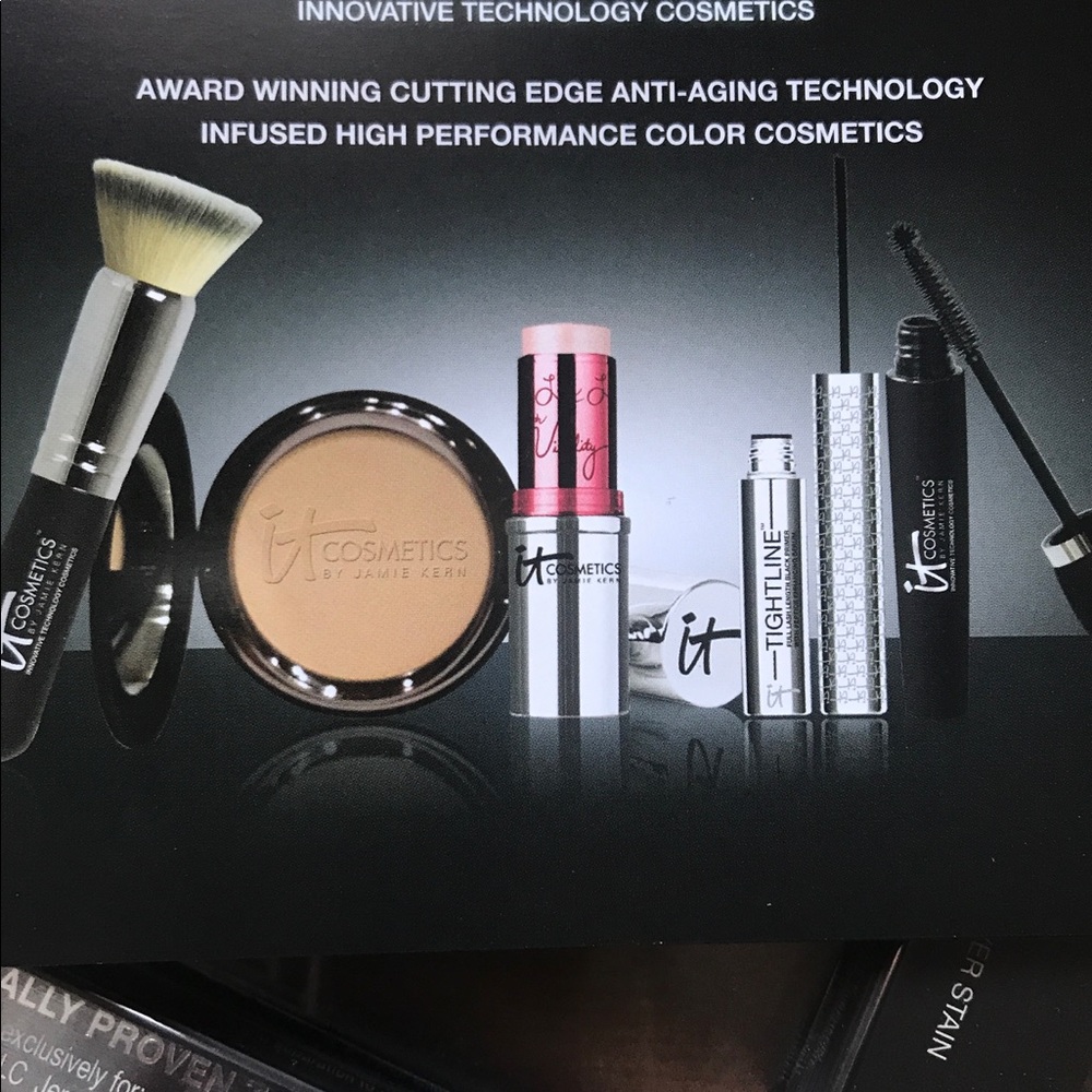 it Cosmetics, 5 Piece Collection NEW IN BOX